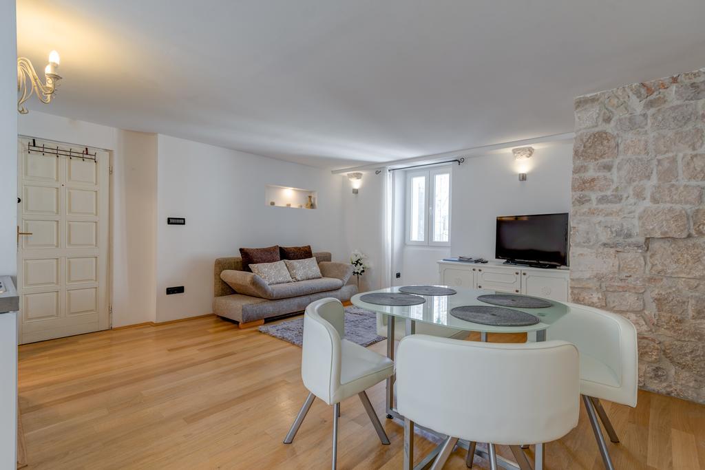 Temple Luxury Apartments & Rooms Split Exterior photo